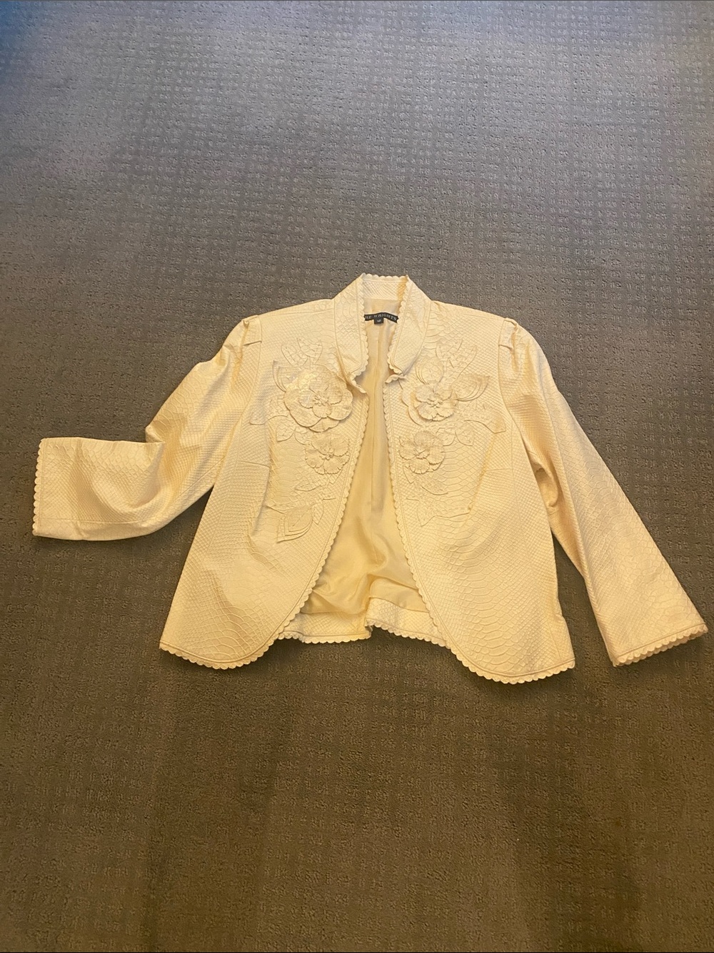 The Wights Cream Floral Appliqué Women's Blazer Jacket